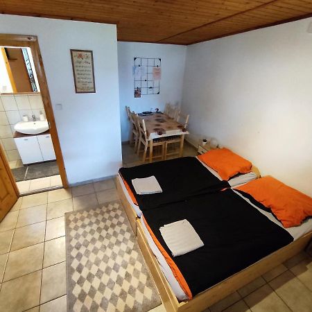 Suello Feszek Apartman Appartement Tiszafüred Buitenkant foto
