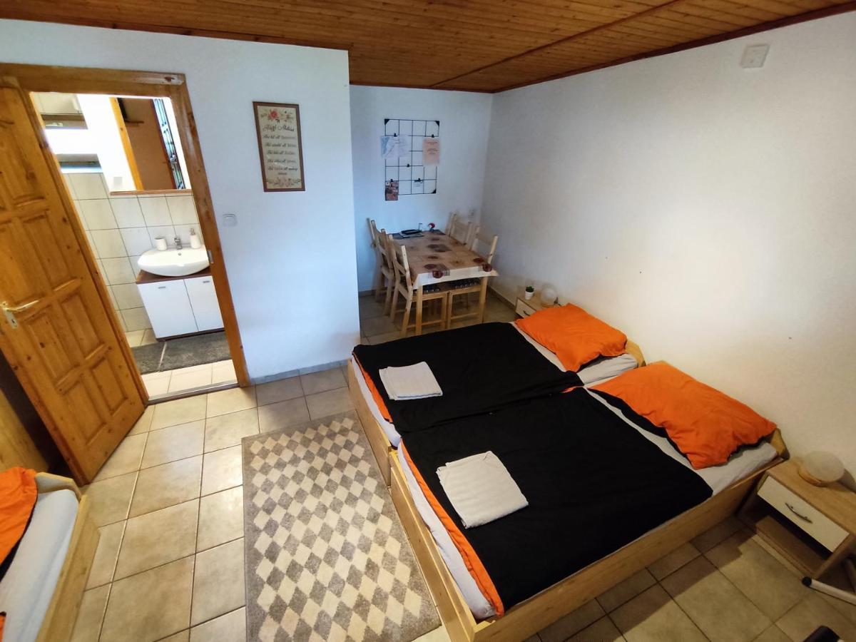 Suello Feszek Apartman Appartement Tiszafüred Buitenkant foto