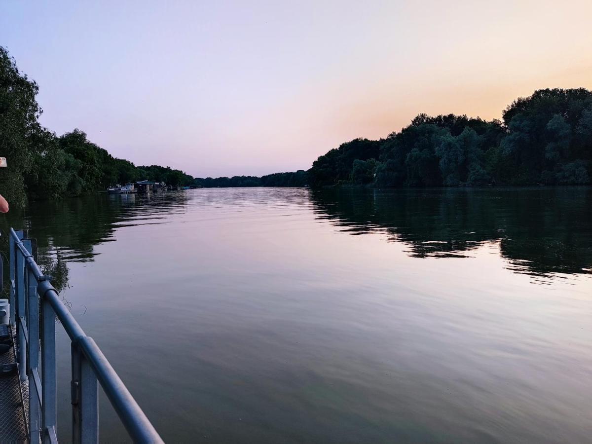 Suello Feszek Apartman Appartement Tiszafüred Buitenkant foto